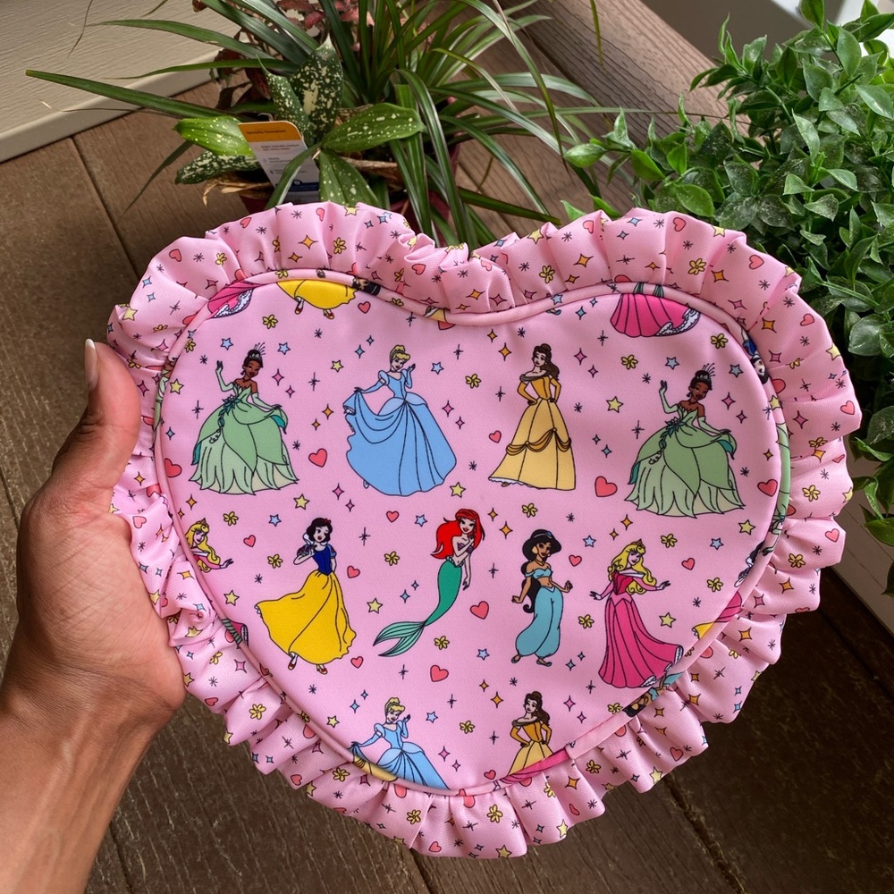 👸🏽Stoney Clover Lane Never Stop Dreaming Princess Heart Pouch👸🏽
